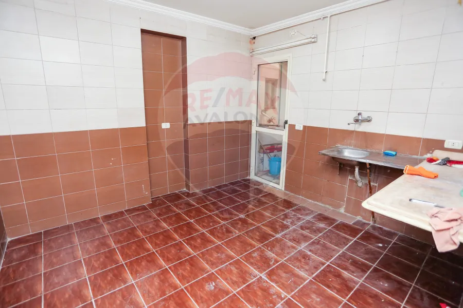 شقه للبيع 265 م رشدي (علي الترام مباشرة - عمارة براند)