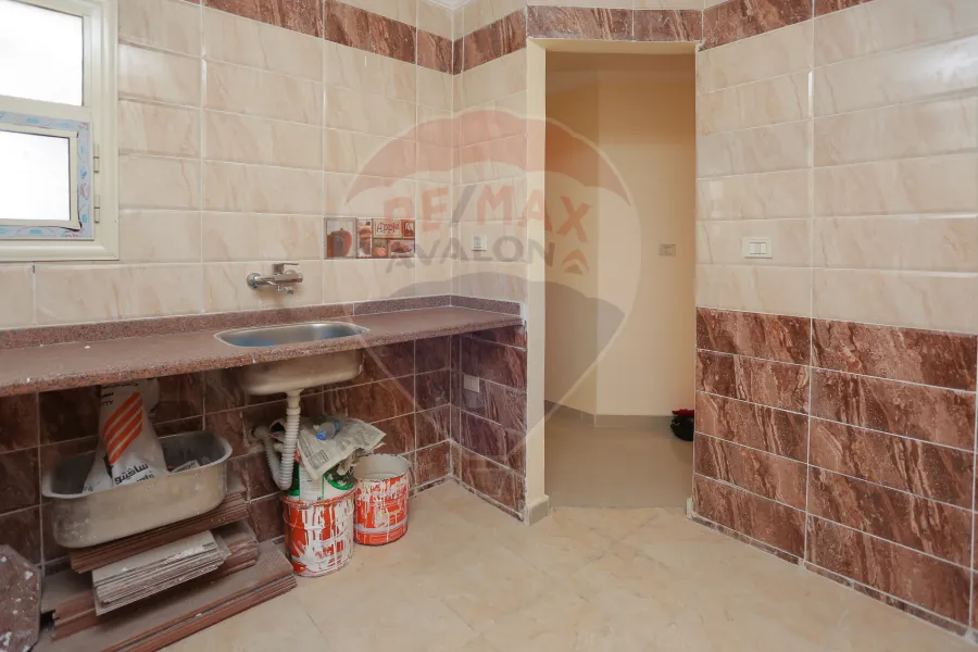 شقة للبيع 165 م سبورتنج (خطوات من نادى سبورتنج)