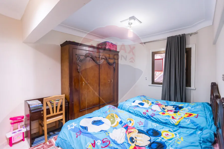 شقة إداري للبيع 170 م المندرة (علي البحر مباشرة)