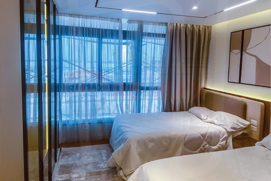 شقة للبيع 164 م سموحة (سكاي لاين)