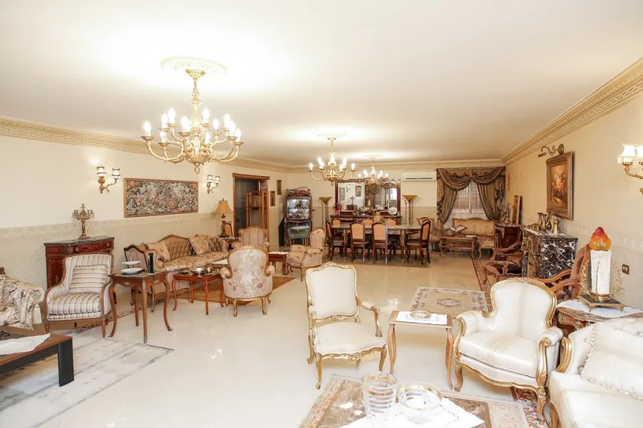 شقة للبيع 320م سموحة (أبراج سيف - متفرع من ألبرت الأول)