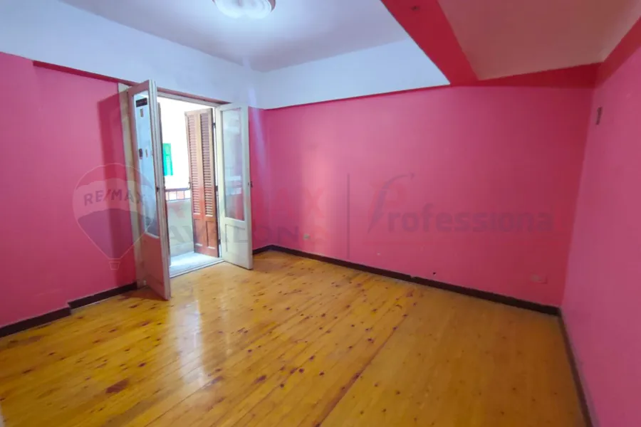 شقة للايجار 140 م سان ستيفانو (على الترام)- تصلح اداري