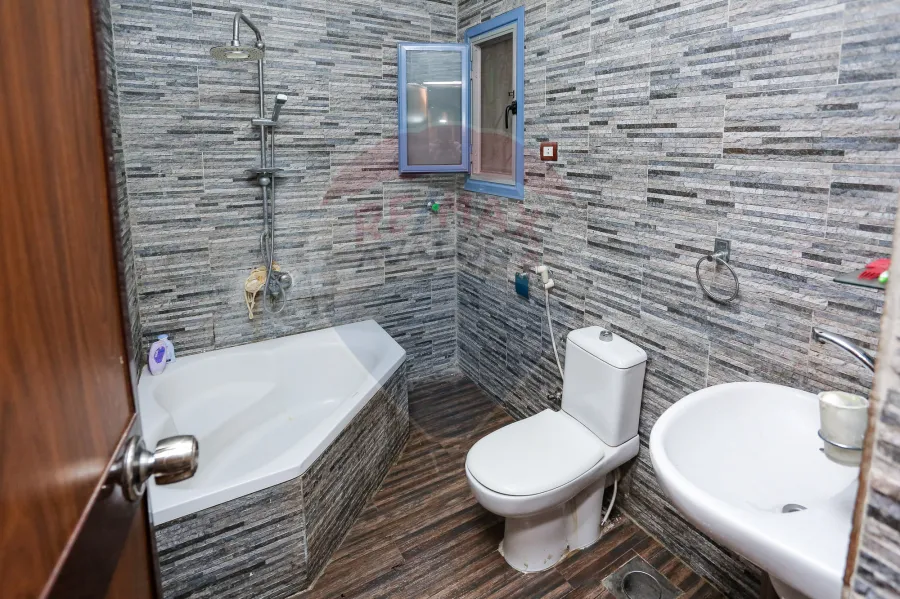 شقة للبيع 117 م زيزينيا (ش رياض)