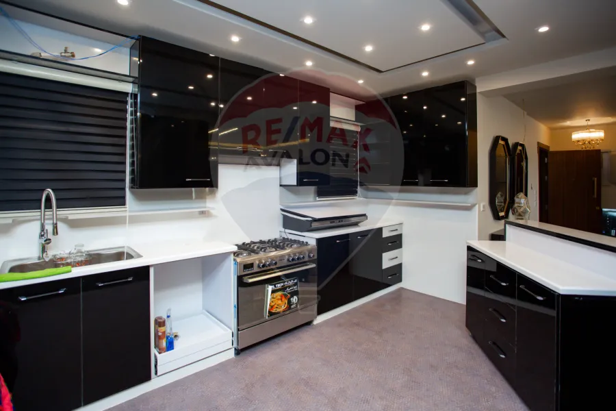 apartment for sale 280 m King Mariout (Compound Alex West)