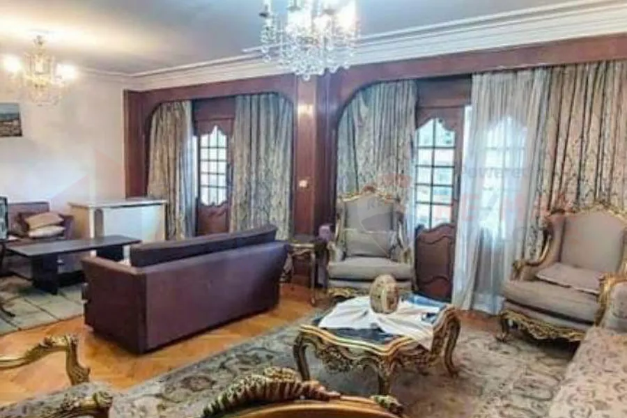 شقة للبيع 225 م مصطفي كامل (أمام كيروسيز مول)