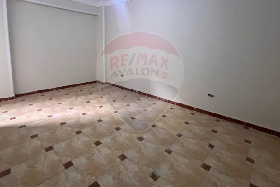 شقة للبيع 150 م سموحة (شارع النصر)