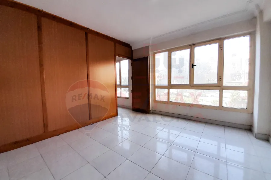 ميزان اداري للايجار 95 م السيوف (ش اديب معقد)