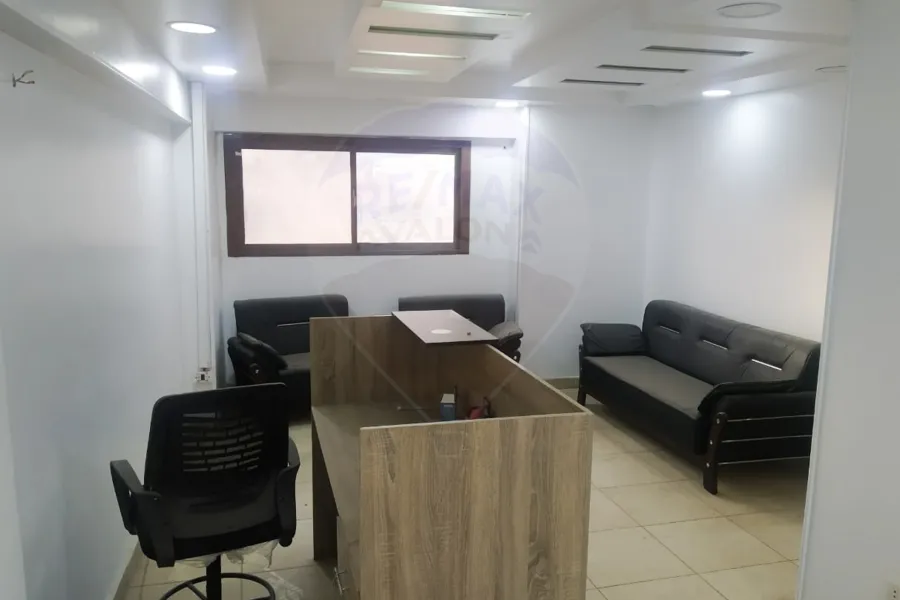 مقر إداري للإيجار  170 م سموحة ( شارع النصر) - يصلح للتوكيلات و الشركات