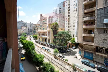 شقة للبيع 170 م جناكليس (علي الترام مباشرة)