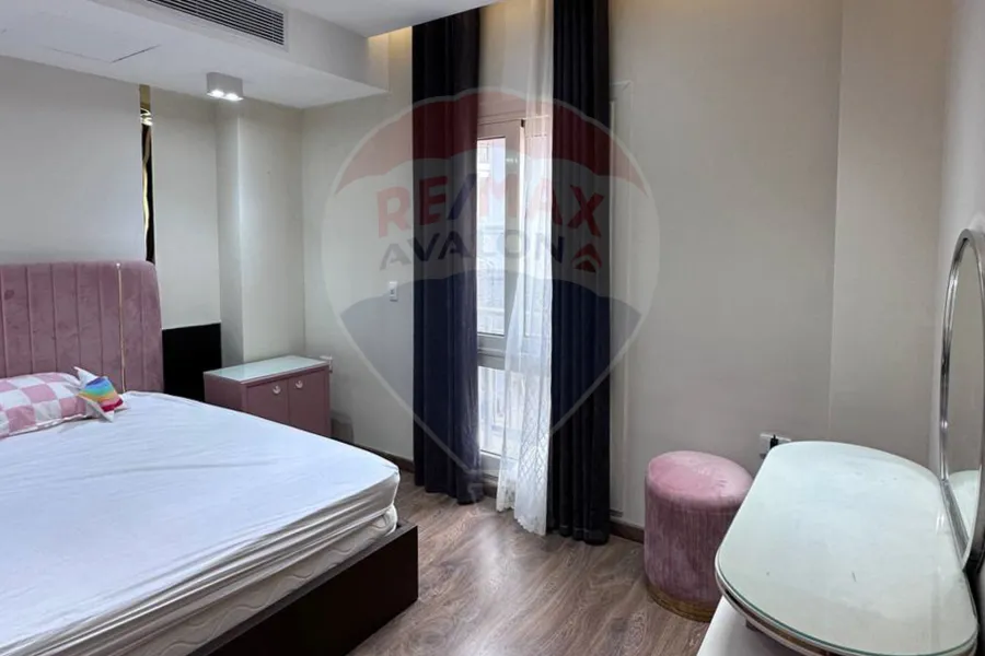 شقة للبيع 218 م (كومباوند أليكس ويست)