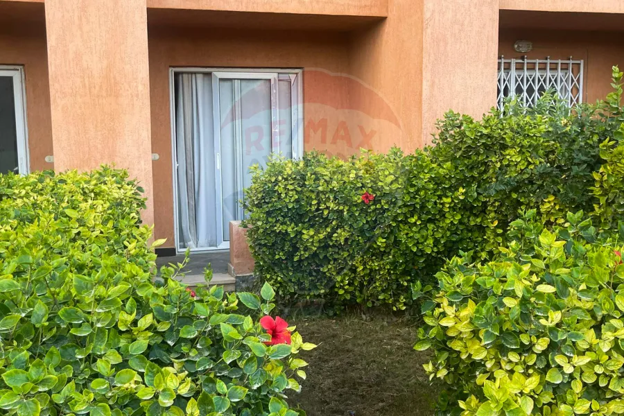 Ground chalet with garden for sale (Porto Golf) 48 m