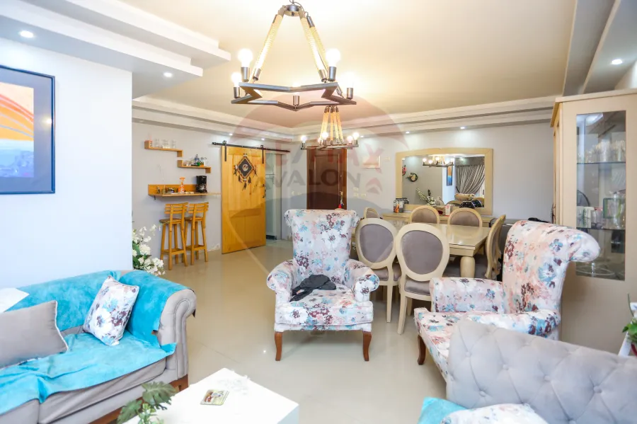 شقة للبيع 156 م سموحة (ميدان عزبة سعد)