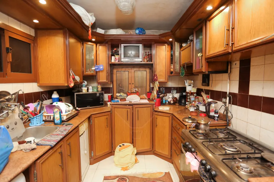 Apartment for sale 200 m Fleming (Branched Abu Qir St. - steps from the tram)