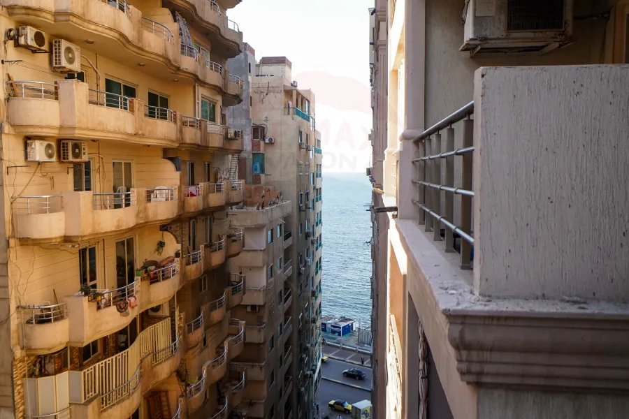 شقة للبيع 180 م العصافرة (طريق الجيش)