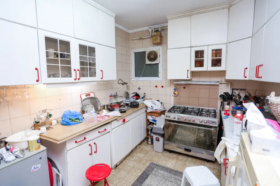 شقة للبيع 126 م ستانلي ( بجوار المتحف البحري )