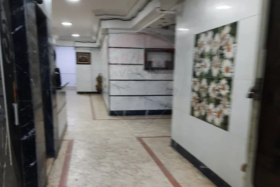 شقة للبيع 210 م سموحة (ش ذكى رجب)