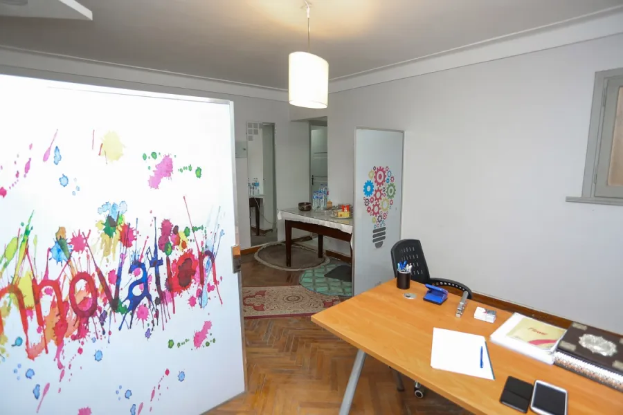 مكتب إدارى للايجار 180 م ثروت (متفرع من ش عبدالحميد الديب)