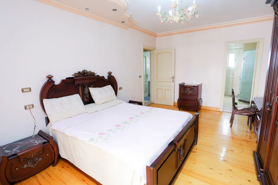 Apartment for sale 220 m louran (kirosies compound)