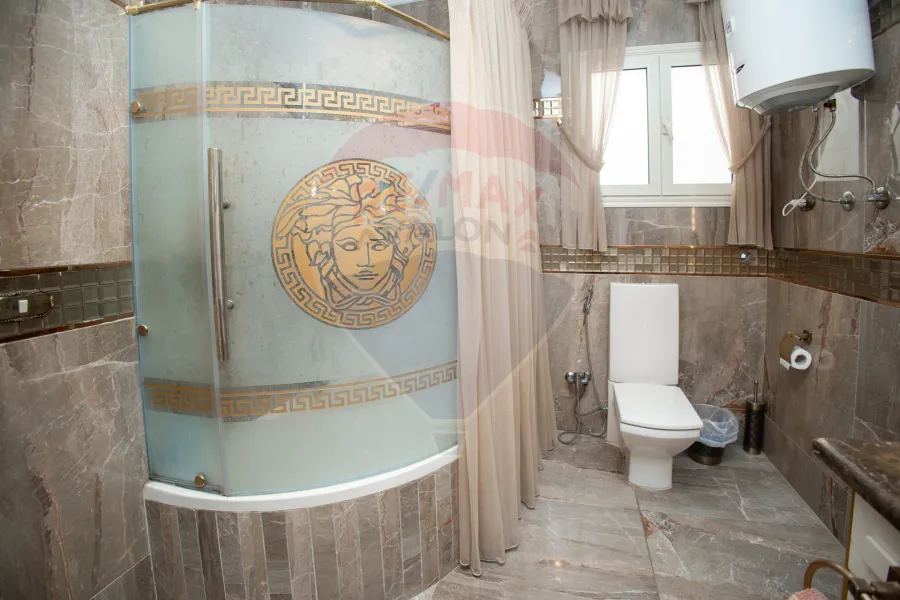 Penthouse apartment for sale 440 m Al Asafra (directly on the sea - Brand Building)