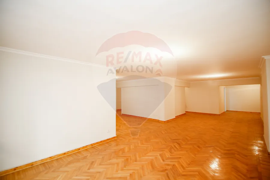 Apartment for sale 310 m net Latin District (Fouad St.- brand building)