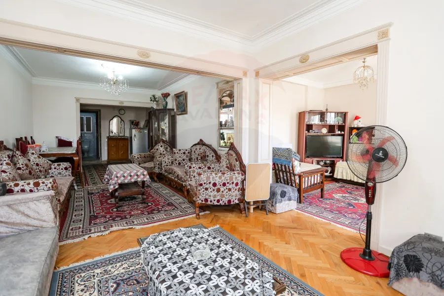 شقة للبيع 170 م مصطفي كامل (علي الترام مباشرة)