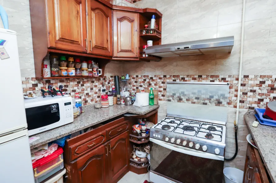 شقة للبيع 140 م سيدي بشر ( متفرع من خالد بن الوليد )