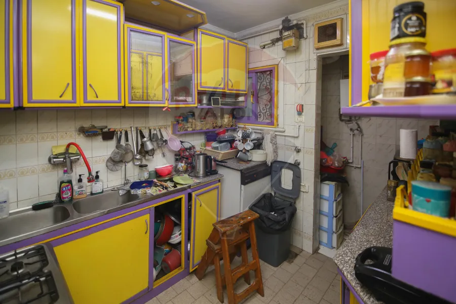 شقة للبيع 300 م سيدي جابر (خطوات من البحر)