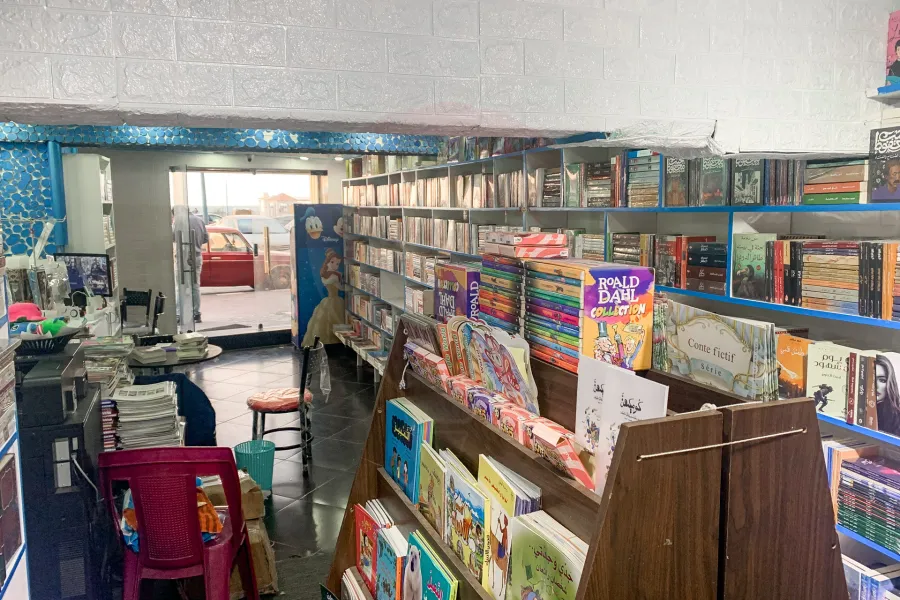 shop for sale 40 m Sporting ( Directly on the sea )