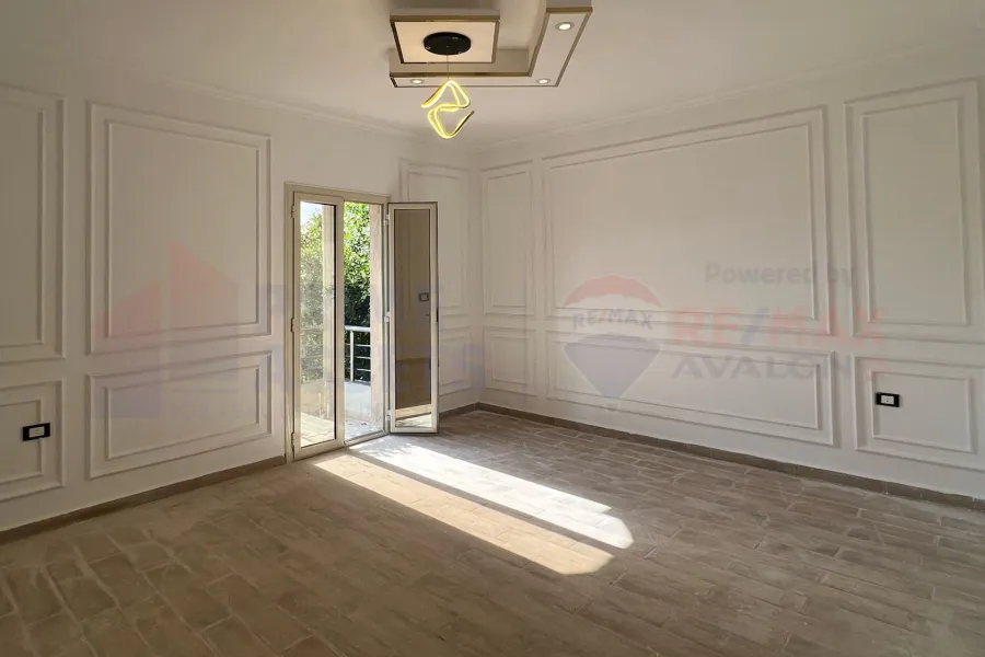 فيلا ستاند الون للبيع 520 م كينج مريوط (ش رشيد محمد رشيد)