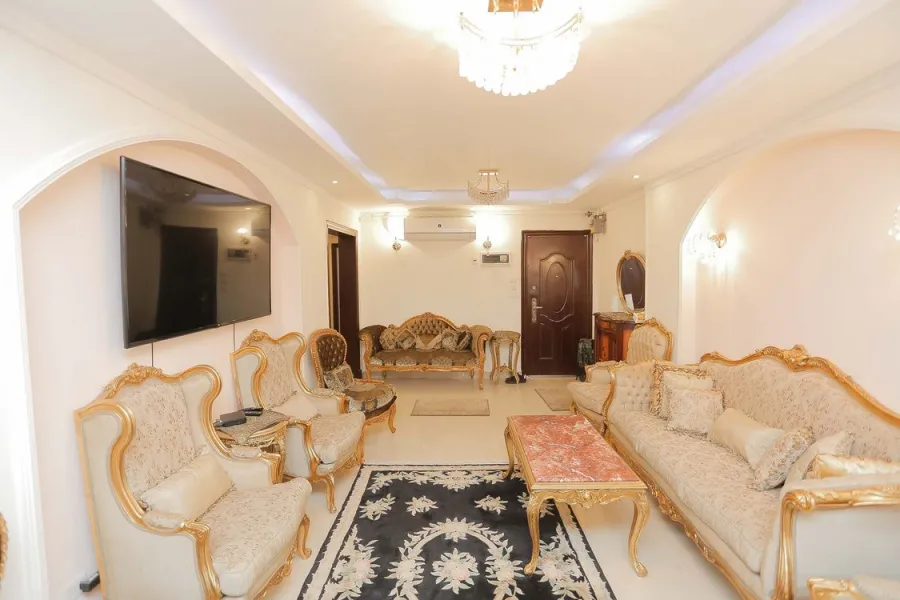 شقة للبيع 140م سيدي جابر (متفرع من ش المشير)