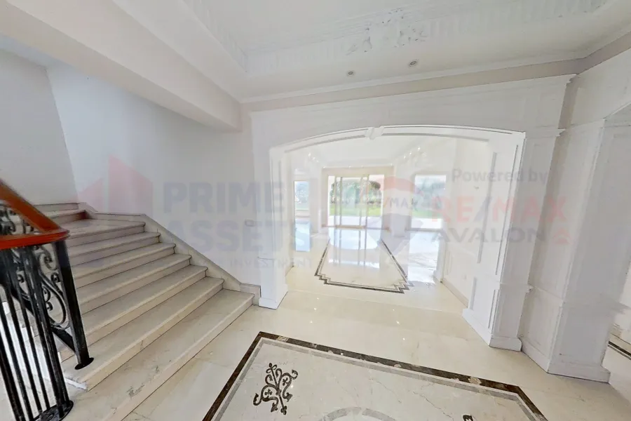 فيلا ستاند الون للبيع 807 م كينج مريوط (اليكس ويست - منطقة انطونيادس)