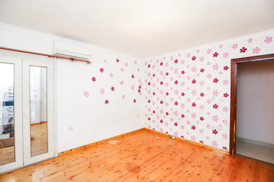 شقة للبيع 195 م مصطفي كامل ( ش ابو قير مباشرة )