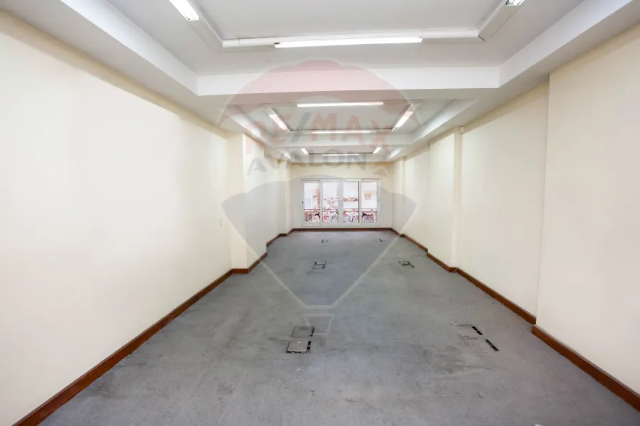 مقر إداري للإيجار 370 م سموحة (ش فوزي معاذ)