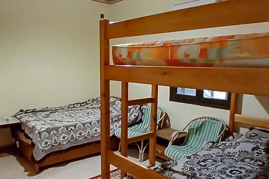 Ground chalet with garden for sale (Maamoura Village) 300 m