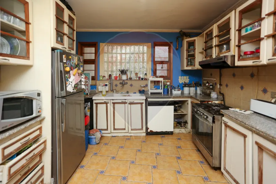 شقة للبيع 240 م سابا باشا (ش ابراهيم الحلبي)