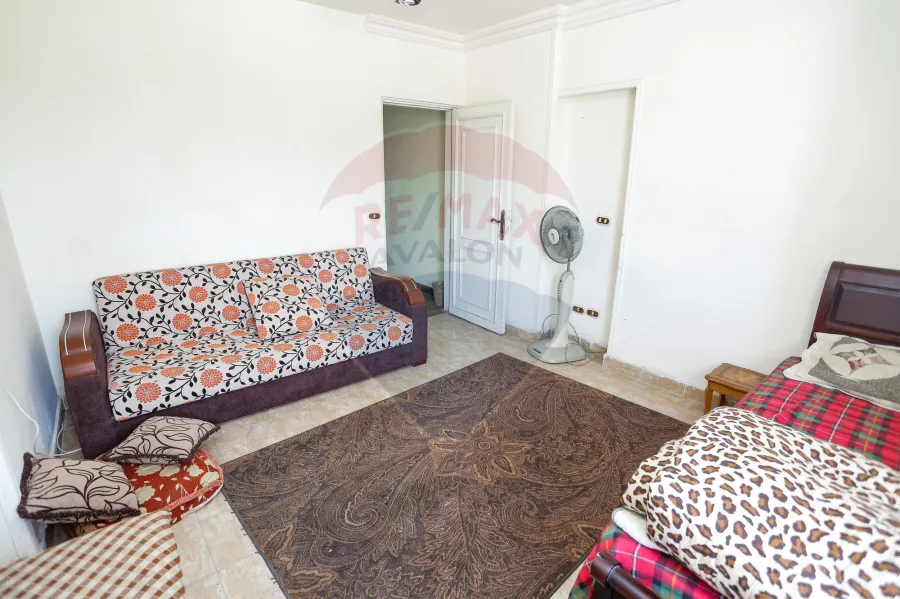 شقه للبيع 134 م سيدي جابر ( أعلى سيتي سكوير مول - علي البحر مباشرة - الابراج الاستثماريه )