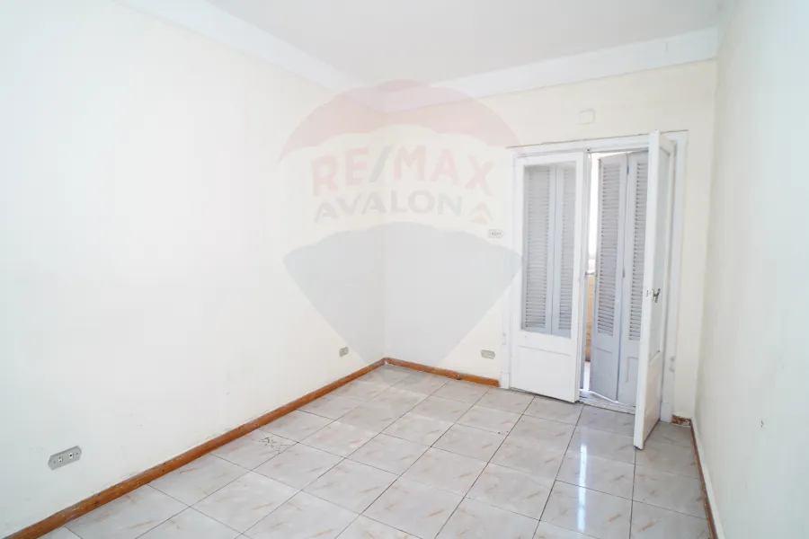 شقة إدارى او سكنى للبيع 75 م صافى الشاطبى (ش هيرودت)