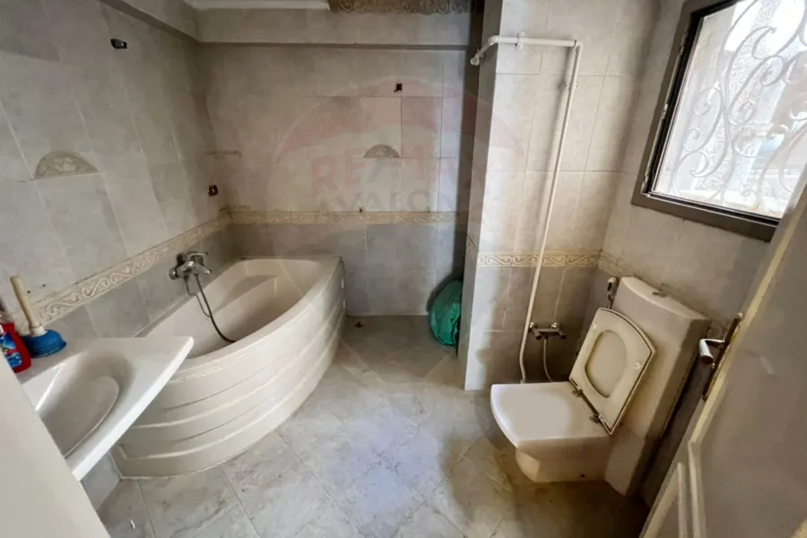 Duplex for rent 300 m Zizinia (on Abu Qir St.)