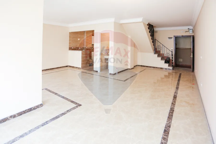 شقة دوبلكس للبيع 200 م سموحة (كوبرى 14 مايو)