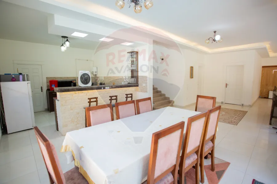 Villa for sale 600 m King Mariout (Al-Mashtal St.)