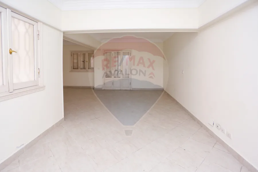 شقة للبيع 190 م محطة الرمل (ش سعد زغلول)