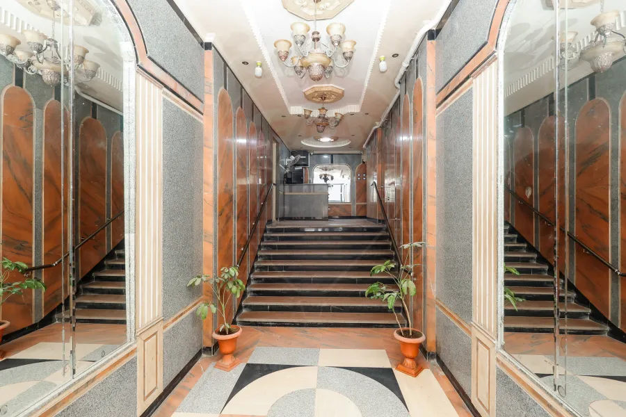 شقة للبيع 125 م ميامي (ش مصطفي كامل)