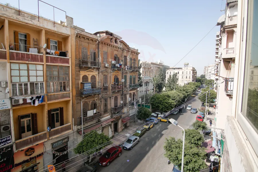 مقر إدارى للبيع 75م محطه الرمل  (ش السلطان حسين )