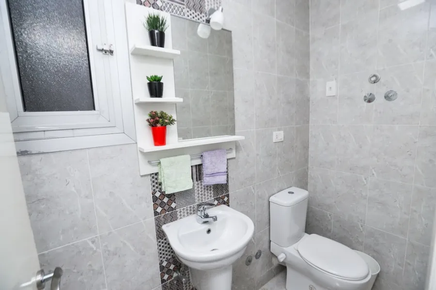 شقة للبيع 145م سموحة  (ش فوزي معاذ)