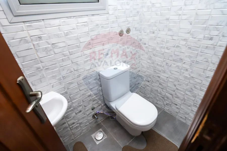 شقة للبيع 180م جناكليس (ش محمد سعيد باشا)