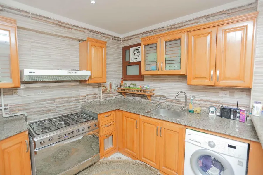 شقة للبيع 140م سيدي جابر (متفرع من ش المشير)