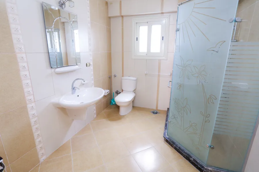 Apartment for sale 220 m louran (kirosies compound)