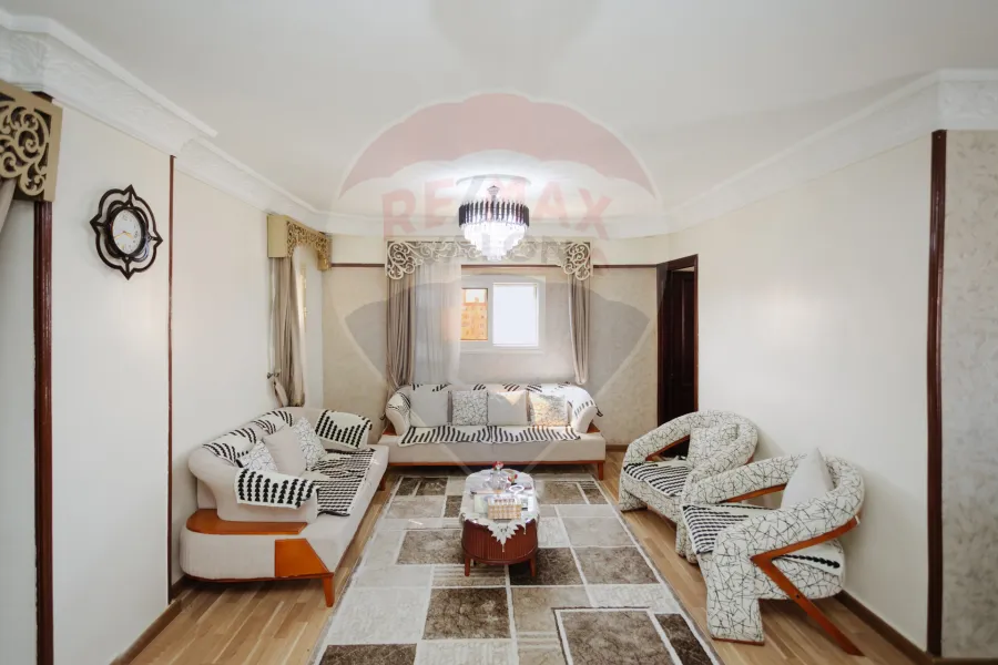 شقة للبيع 150 م راس التين (ش فرنسا)