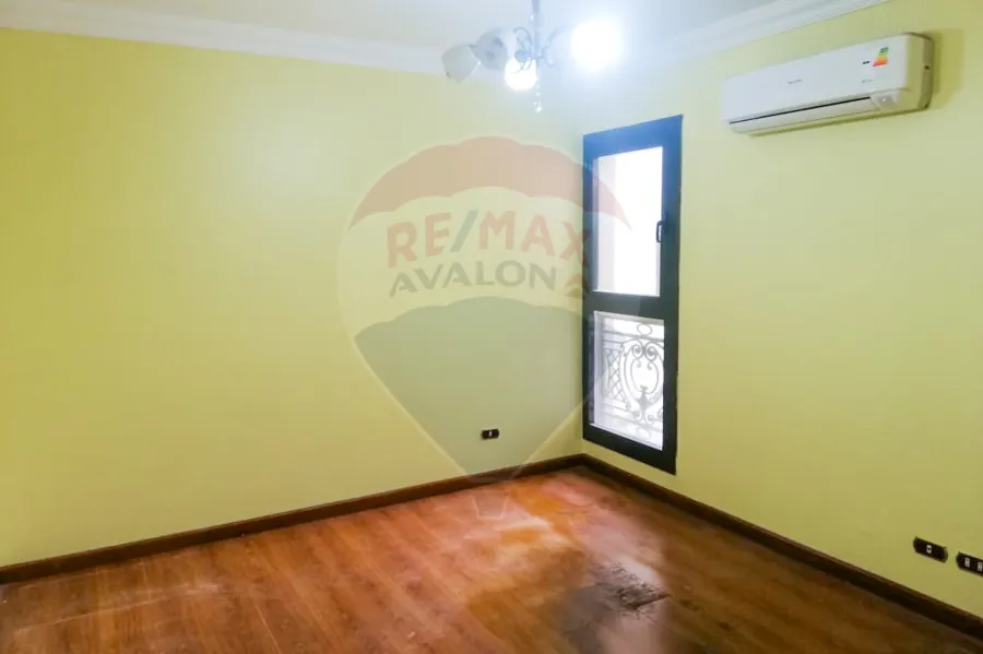 شقة إيجار 180 م سموحة (ش 14 مايو)