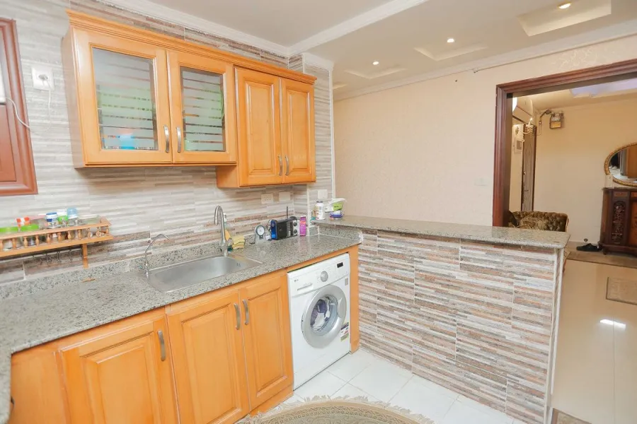 شقة للبيع 140م سيدي جابر (متفرع من ش المشير)